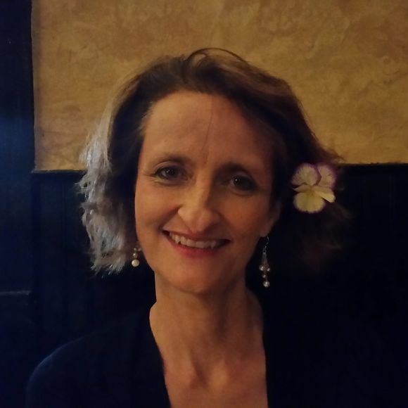 Meet your Posher, Deborah - Picture 1 of 1